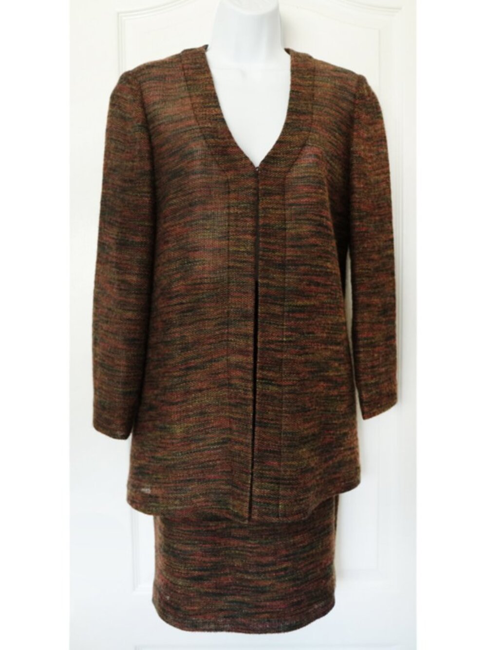 Vintage lightweight summer woven skirt suit by Linda Allard Ellen Tracy - Picture 2 of 13